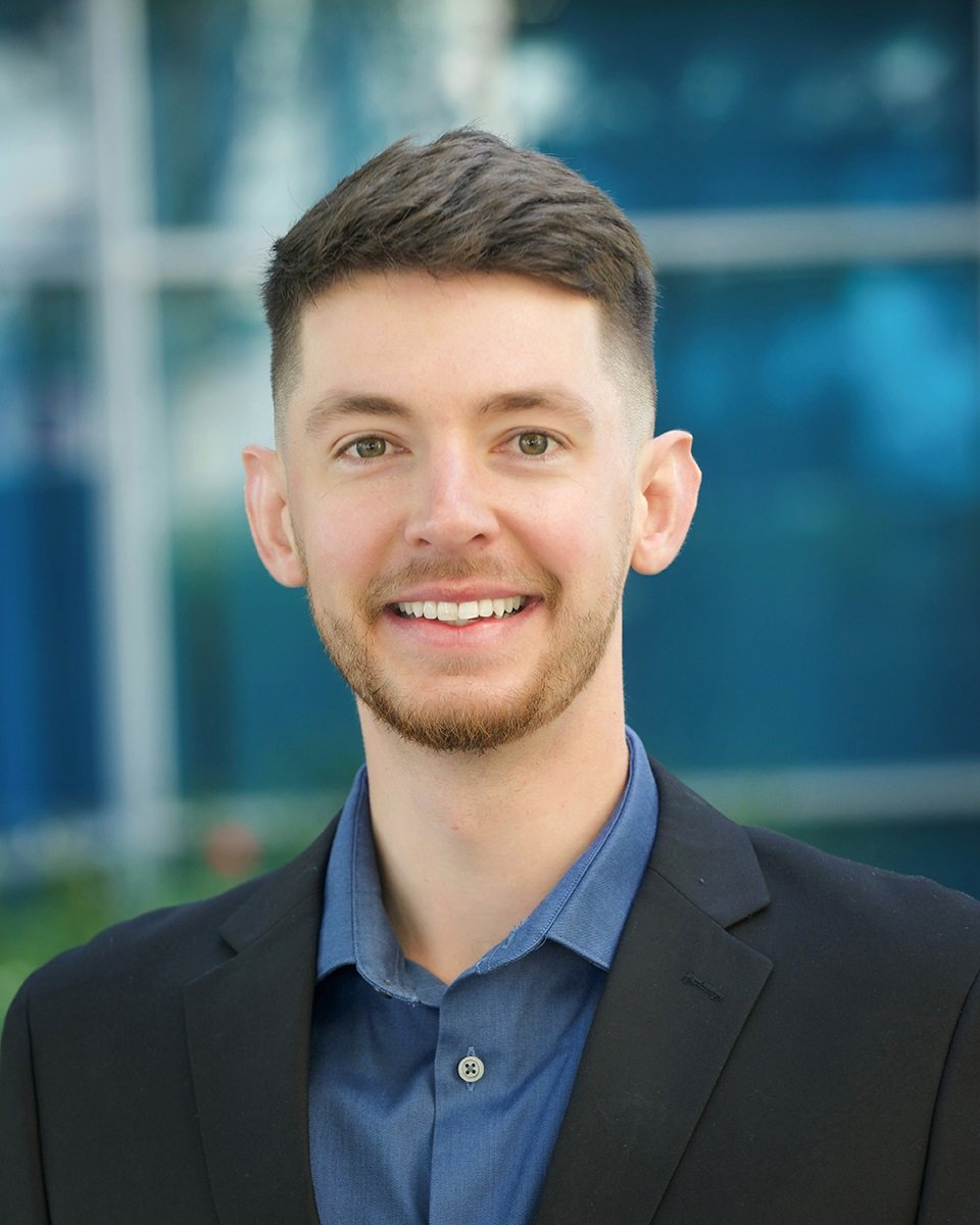 professional headshot of Eric Spence